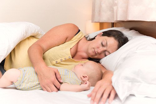 How to prioritize sleep during the 4th trimester