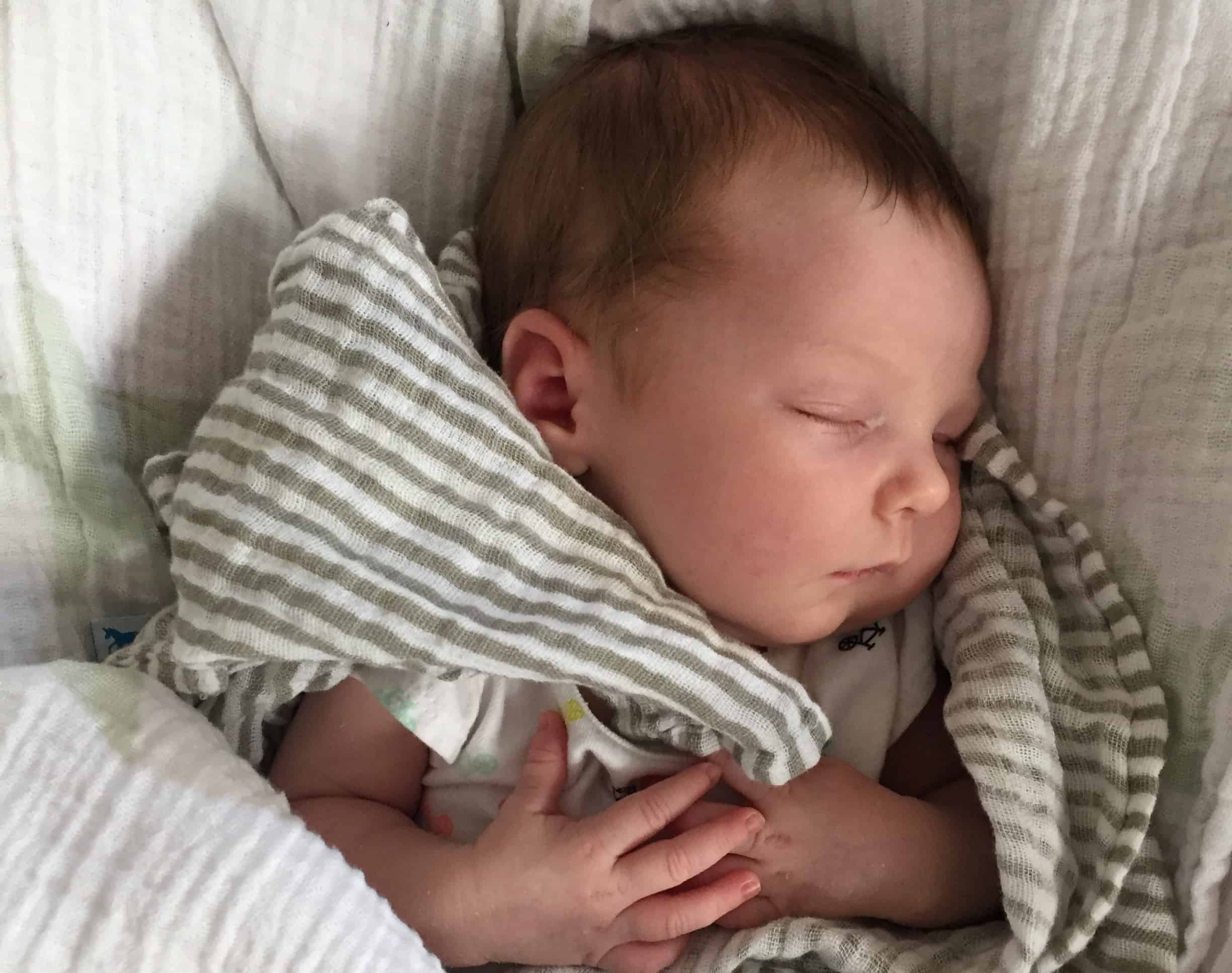 Best Swaddles for Newborns Healthy Mama Hacks