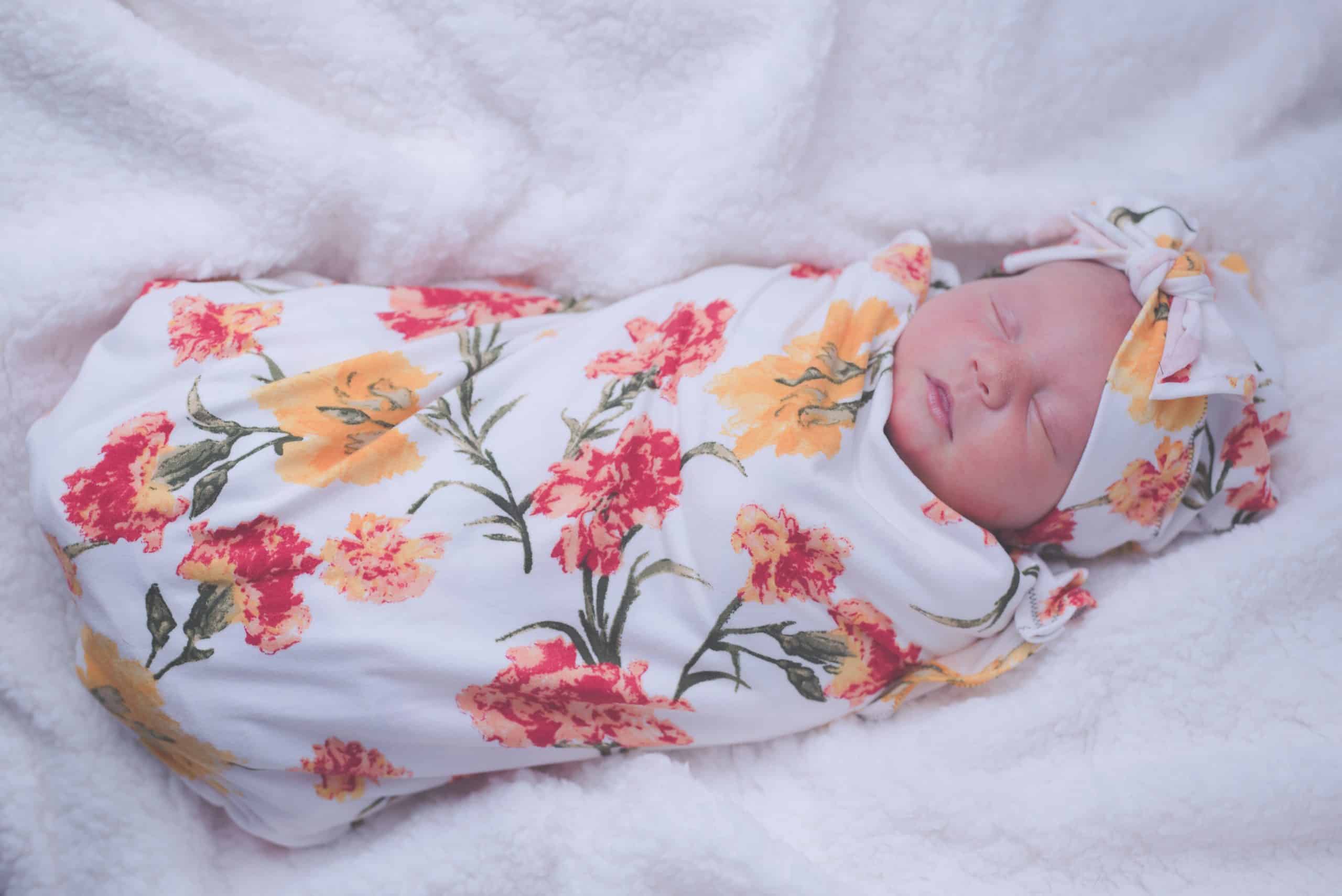 The Pros and Cons of Newborn Swaddling Healthy Mama Hacks